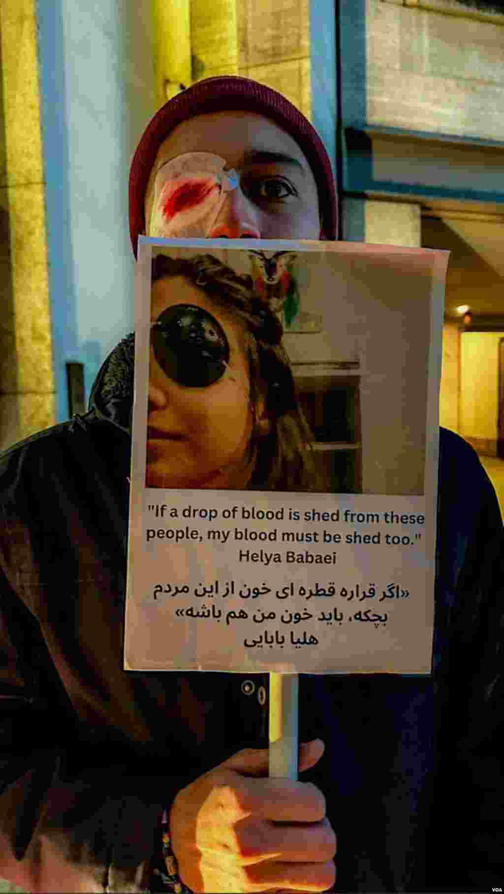  پرفورمنس «چشم‌ها» پاسداشت قربانیان سرکوب معترضان راه آزادی عکاس: حامد ابراهیمی نژاد