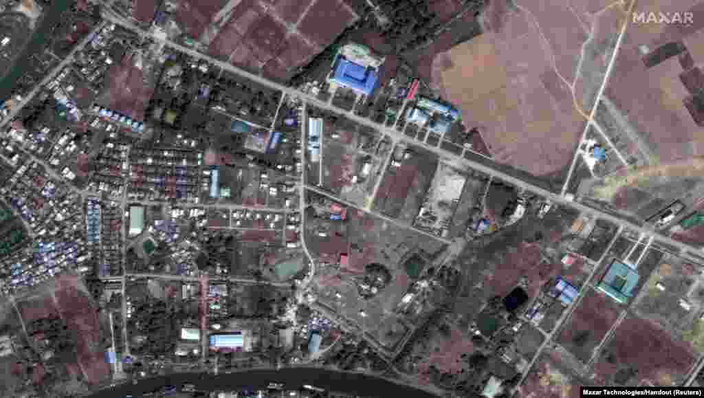 အင်အားပြင်ဆိုင်ကလုံး"မိုခါ" မဝင်ရောက်မီနဲ့ ဝင်ရောက်အပြီး ရခိုင်ပြည်နယ် စစ်တွေမြို့ကို ဝေဟင်မှတွေ့ရစဉ် (ဖေဖော်ဝါရီ ၁၇ >&nbsp;မေ ၁၅၊ ၂၀၂၃)