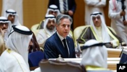 Највисокиот американски дипломат вели дека Хамас треба да ја прифати „исклучително дарежливата“ израелска понуда за примирје.