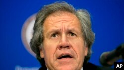 Luis Almagro, secretario general de la Organización de los Estados Americanos (OEA), da una conferencia de prensa en la 45ª Asamblea General de la OEA en Washington, el 16 de junio de 2015.
