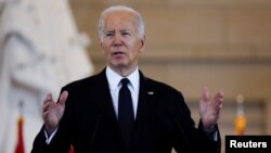 Јасно кажав дека ако влезат во Рафа, јас не го снабдувам оружјето, изјави Бајден во интервју за Си-Ен-Ен вчера