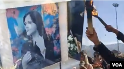 مراسم نوروزی بر مزار مهسا امینی (آرشیو)