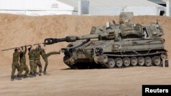 Генералниот секретар на ОН Антонио Гутереш, апелираше државите со влијание врз Израел „да направат се` што е во нивна моќ“ за да спречат израелски напад врз Рафа во јужниот дел на Газа, каде што се засолнети повеќе од 1,2 милиони раселени Палестинци од Газа