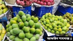 বাজারে আমের মেলা