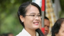 Hello VOA៖ កុមារ​រស់នៅ​ឆ្ងាយ​ពី​ឪពុកម្តាយ​ដែល​ធ្វើ​ចំណាកស្រុក​កាន់តែ​ច្រើន ការ​អភិវឌ្ឍ​សង្គម​កាន់តែ​ប៉ះពាល់
