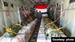 Pemerintah Indonesia mengirim bantuan pangan bagi warga Palestina di Gaza dan diterjunkan oleh TNI Angkatan Udara hari Selasa (9/4) (courtesy: Puspen TNI). 