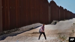 Aumenta número de migrantes en Tucson, Arizona, Estados Unidos.