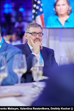 З 2013 року Сергій Плохій — директор Українського наукового інституту Гарварду. Він один з провідних спеціалістів з історії Східної Європи