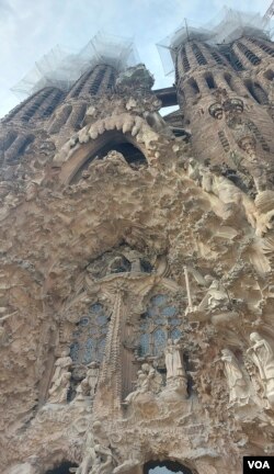 The current front entrance of the Sagrada Familia, seen Oct. 6, 2023. (Graham Keeley/VOA)