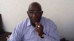 Nouhoum Togo be hakilijakabo ke, Politikitonw ka benkan seben kan