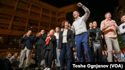 Христијан Мицкоски и Гордана Силјановска Давкова ја слават победата на парламентарните и претседателските избори