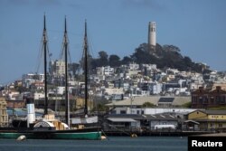 Downtown San Francisco in California, a state that, along with New York and Illinois, lost the most residents numerically in 2021-22.