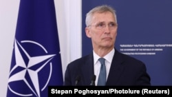 Причината за овој потег делумно е да се заштити какво било намалување на поддршката на САД, доколку Доналд Трамп се врати во Белата куќа, велат дипломатите