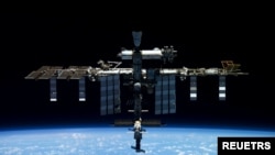 Stasiun Luar Angkasa Internasional (ISS) difoto oleh anggota awak Ekspedisi 66 kosmonot Roscosmos Pyotr Dubrov dari pesawat ruang angkasa Soyuz MS-19, 20 April 2022. (Foto: Pyotr Dubrov/Roscosmosvia REUTERS)