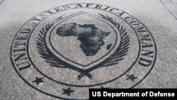 ፎቶ ፋይል፦ የዩኤስ አፍሪካ ዕዝ አርማ በሽቱትጋርት፣ ጀርመን፣ እአአ መስከረም 5/2019