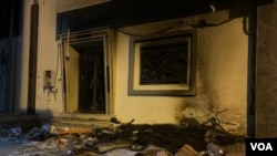 Protesters ravaged the area outside the city mayor's house on Sept. 18, 2023 in Derna, Libya. (Salaheddin Almorjini/VOA)