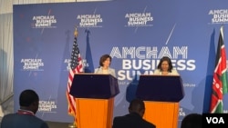 US Commerce Secretary Gina Raimondo, left, and Rebecca Miano, Kenya's Cabinet secretary with the Ministry of Investments, Trade, and Industry, in Nairobi, Kenya, April 24, 2024. (Mariama Diallo/VOA)