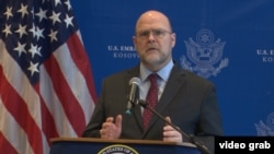 Džefri Hovenijer, ambasador SAD na Kosovu (foto: VOA/Besim Abazi)