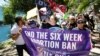 FILE: Para pendukung hak aborsi berkumpul untuk meluncurkan kampanye 'Yes On 4' mereka dengan pawai dan unjuk rasa selama enam minggu untuk menentang larangan aborsi di Orlando, Florida, AS, 13 April 2024. (REUTERS/Octavio Jones)