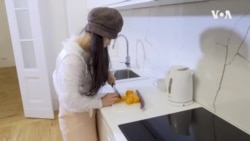 Кинеска новинарка изложена на закани и во егзил 