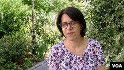 Paris City Councilwoman Maud Lelievre is author of the Paris at 50C plan. (Lisa Bryant/VOA)