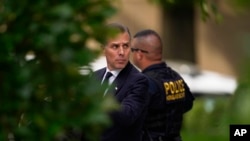 Hunter Biden berjalan meninggalkan pengadilan federal di Wilmington, Delaware, pada 5 Juni 2024. (Foto: AP/Matt Slocum)