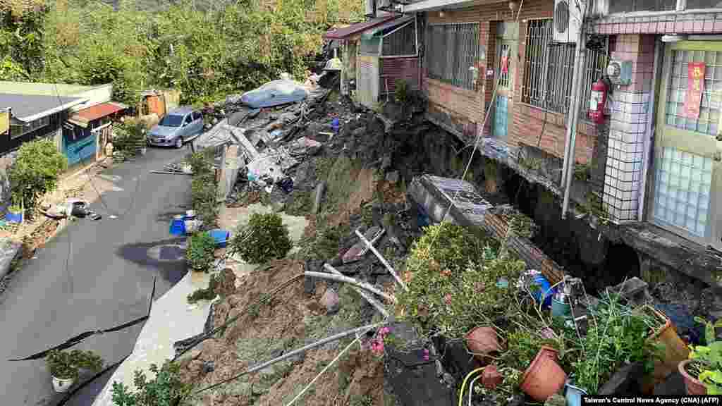 የመሬት መንቀጥቀጥ አደጋው ከደረሰ በኋላ በሕንፃዎች ላይ የደረሰ ጉዳት ያሳያል