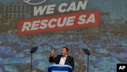 Main opposition Democratic Alliance (DA) party leader, John Steenhuisen, delivers his speech at a final election rally in Benoni, South Africa, May 26, 2024. 