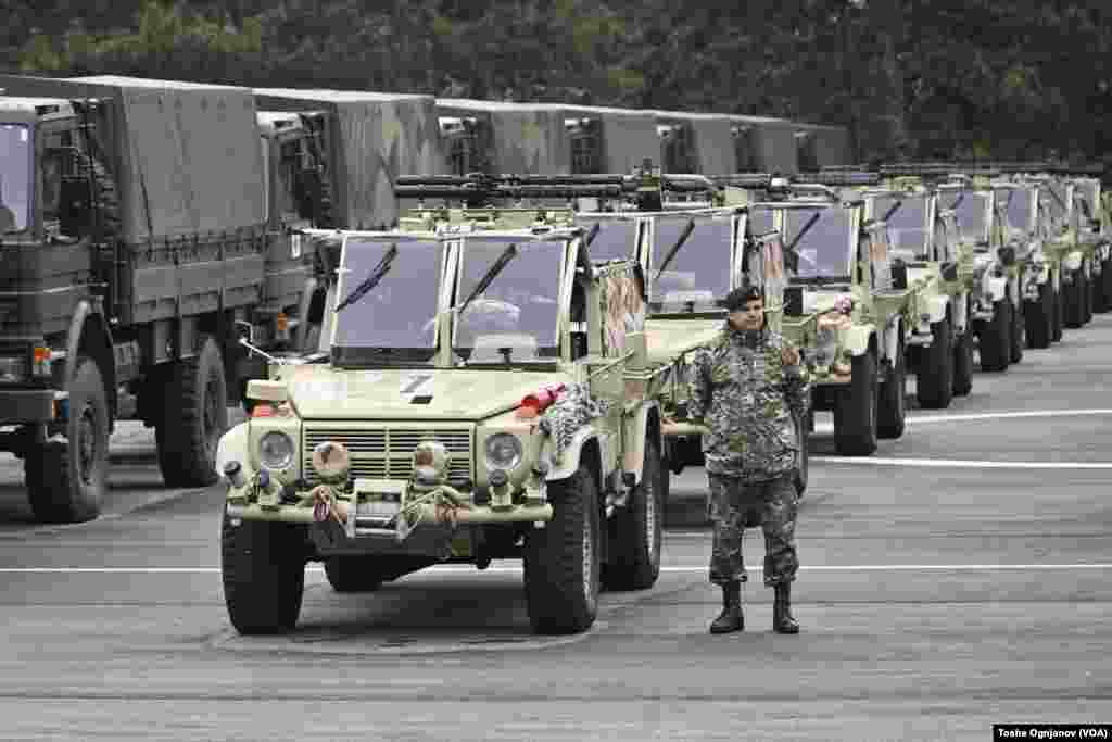  Донација на 76 теренски и транспортни возила од Норвешка за македонската армија, Касарна Илинден, Скопје &nbsp; 