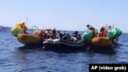 ሊቢያን ለቀው ይጓዙ ከነበሩ ፍልስተኞች መካከል 50 የሚጠጉ ፍልሰተኞች ሜዲቴራኒያን ባህር ላይ ሰጥመው መሞታቸውን ኤስ ኦ ኤስ ሜድትሬኒያን የተባለው ነፍስ አድን ድርጅት ዛሬ ሐሙስ አስታወቀ፡፡