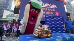 Натпревар во јадење хот-дог - традиција за Денот на независноста во Њујорк