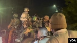 Des militaires sont dans la rue au Burkina le 26 septembre 2023 après des rumeurs de coup de force militaire.