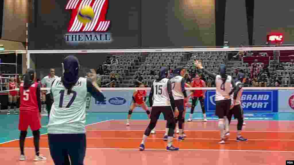 نخستین پیروزی تیم ملی والیبال زنان ایران در رقابت‌های قهرمانی آسیا 