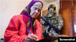 Voting in the occupied city of Severodonetsk; Photo credit: TASS / Moscow Times