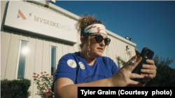 Mvskoke Media journalist Angel Ellis waits for ballot results to the Muscogee Creek Nation vote that put press freedom on the constitution. 
