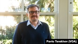 Сергій Плохій каже, що бояться розвалу Росії в Росії, сподіваються на розвал Росії в Україні. І ніхто серйозно про це не говорить поза межами України та Росії 