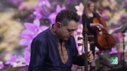 «عید نوروزه» با صدای ماندانا خضرایی یکی از عیدی‌های «نوبهار»، ویژه برنامه نوروزی صدای آمریکا به شما