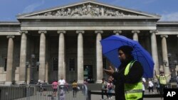 British Museum mengatakan pada 16 Agustus 2023, barang-barang koleksinya ditemukan hilang, dicuri, atau rusak. (Foto: AP)
