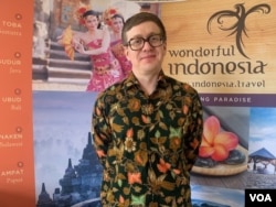 Evan Gilman, distributor kopi perusahaan Royal Coffee (VOA/Made Yoni).