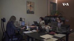 Независни руски новинари принудени да работат во егзил после инвазијата врз Украина