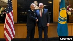 Strategik sheriklik muloqoti ketidan: AQSh Davlat kotibining Janubiy va Markaziy Osiyo bo'yicha muovini Donald Lu va Qozog'iston Tashqi ishlar vazirining birinchi o'rinbosari Akan Raxmetullin, Vashington, 31-may, 2024