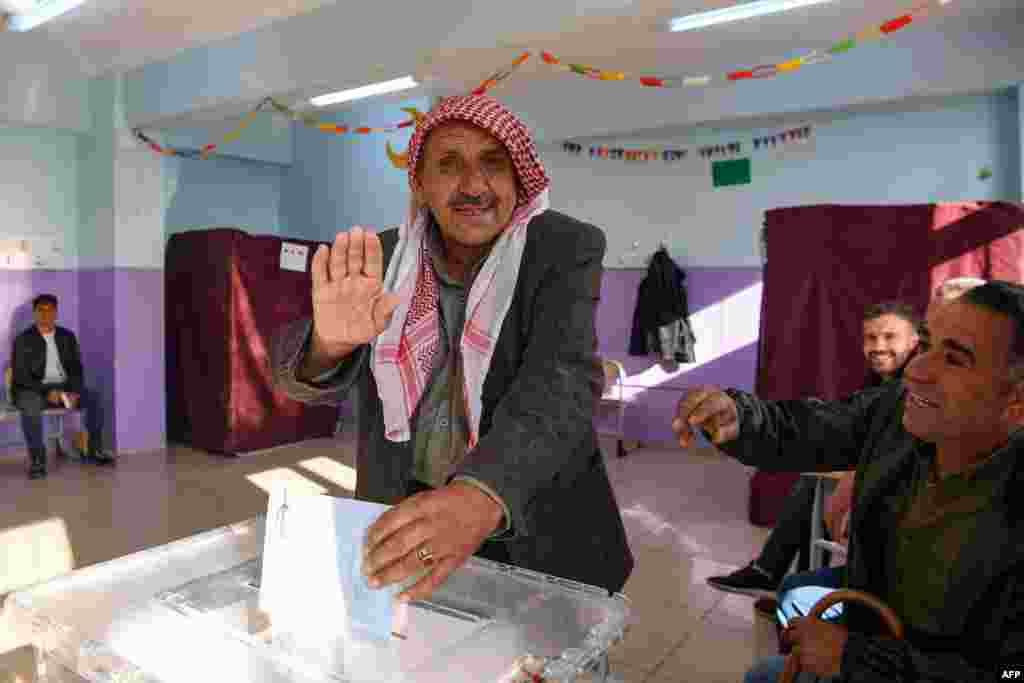 Dîmenên Hilbijartina Dengdanê li Tirkiyê