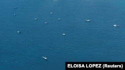 Ảnh chụp trên không về cáo buộc mà Tuần duyên Philippines nói là các tàu cá do dân quân Trung Quốc điều khiển đang lảng vảng trong khu vực quần đảo Trường Sa vào ngày 9 tháng 3 năm 2023.