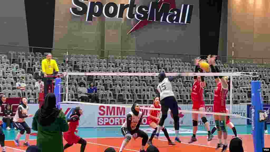 پیروزی تیم ملی والیبال زنان ایران بر مغولستان در رقابت‌های قهرمانی آسیا