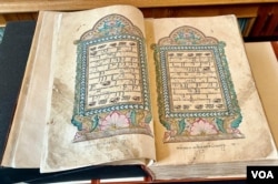 Salinan Babad Tanah Jawi tahun 1861, koleksi langka Library of Congres, Washington DC (VOA Indonesia).