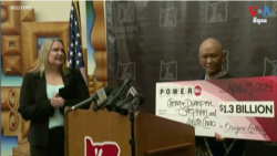 អ្នកឈ្នះរង្វាន់ធំ POWERBALL គឺជាជនអន្តោប្រវេសន៍មកពីឡាវនិងមានជំងឺមហារីក