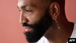 L'attaquant de Guinée équatoriale Emilio Nsue est photographié lors d'une interview à Abidjan le 25 janvier 2024, pendant la Coupe d'Afrique des Nations (CAN) 2024 de football. (Photo FRANCK FIFE / AFP)