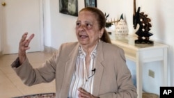 La disidente cubana Martha Beatriz Roque Cabello da una entrevista en La Habana, Cuba, el viernes 23 de febrero de 2024. Roque recibirá el Premio Internacional Mujeres de Coraje 2024, anunciado el 1 de marzo de 2024 por el Departamento de Estado de Estados Unidos.