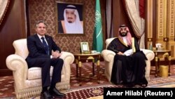 انتوني بلینکن د سعودي عربستان د ولیعهد محمد بن سلمان سره د کتنې پر مهال 