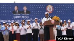 បេក្ខជន​នាយករដ្ឋមន្ត្រី​ពេល​អនាគតរបស់​គណបក្ស​ប្រជាជន​កម្ពុជា​លោកហ៊ុន ម៉ាណែត​ ថ្លែង​ប្រកាស​បើក​យុទ្ធនាការ​ឃោសនា​បោះឆ្នោត​នៅថ្ងៃចុង​ក្រោយនៃ​យុទ្ធនាការ​ នៅ​ថ្ងៃសុក្រ​ ទី​២១ ខែ​កក្កដា​ ឆ្នាំ​២០២៣​។ (ហ៊ុល រស្មី/វីអូអេ)